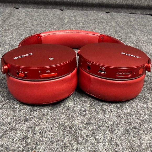 Sony Vibrant Red Over-Ear Headphones MDR-XB950BT Bluetooth - Picture 12 of 14